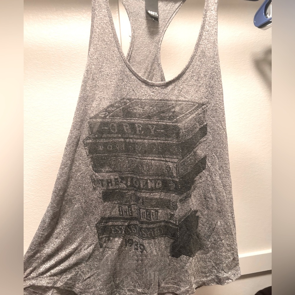 OBEY TANK ✌🏼